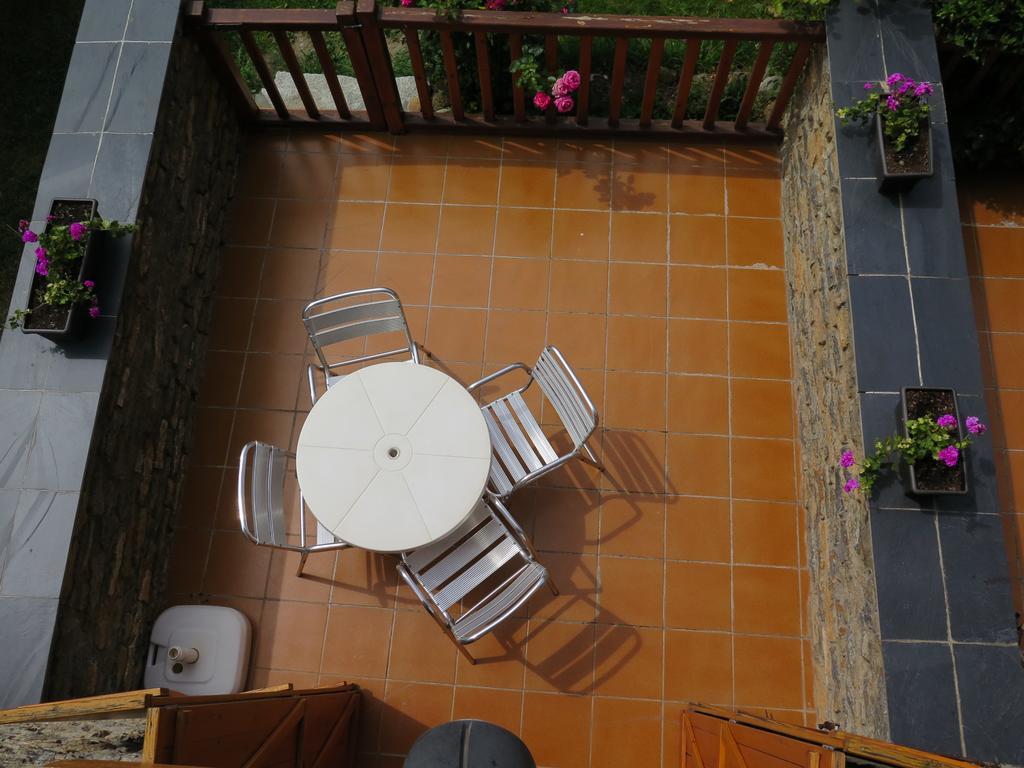 Apartaments El Ribal Valencia D'Aneu Ngoại thất bức ảnh